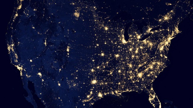 ארצות הברית - בלילה האורות מצביעים על ריכוזי האוכלוסייה הצפופים